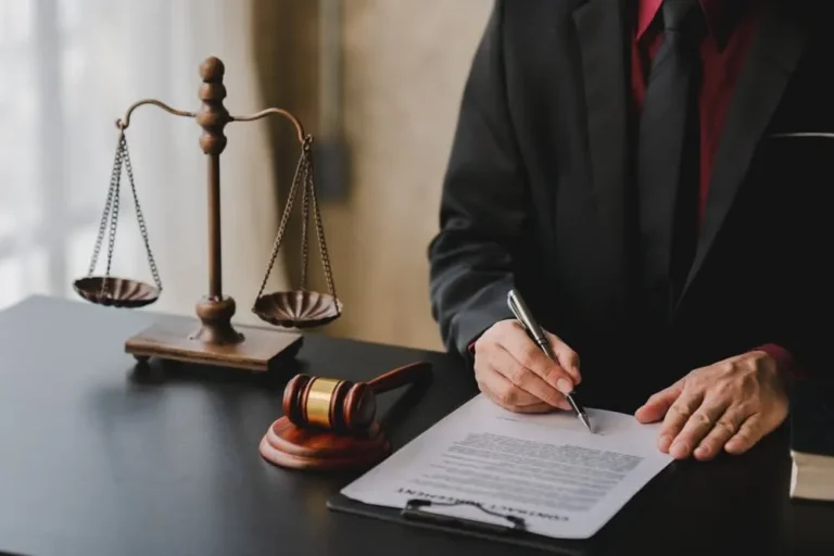 The “Invisible” Injuries: How a Personal Injury Lawyer Fights for Your Chronic Pain and Emotional Distress